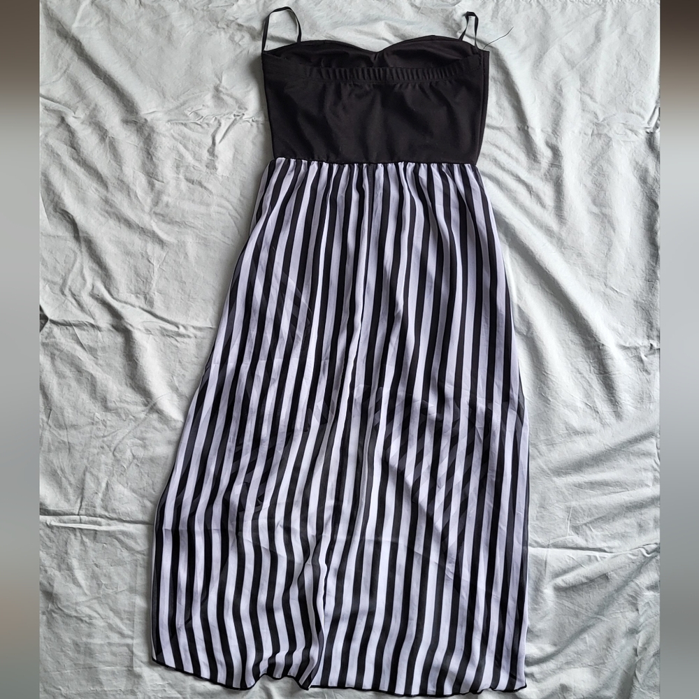 High-Low Dress - Picture 2 of 7